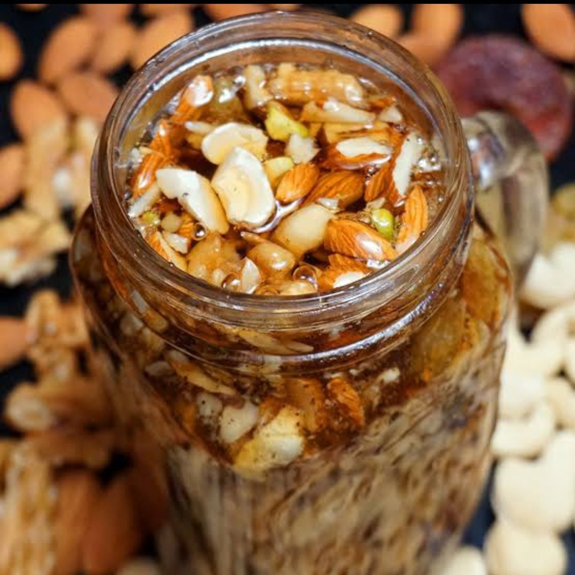 https://mail.oxfordlane.store/uploads/Kesar Dry Fruit Honey Mix